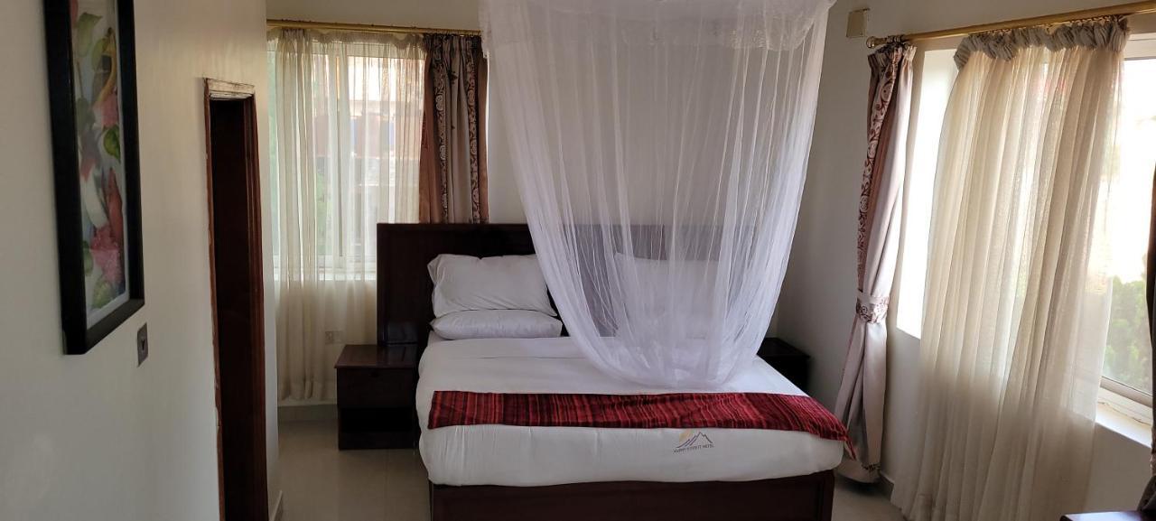 Glory Summit Hotel Hoima Exterior photo